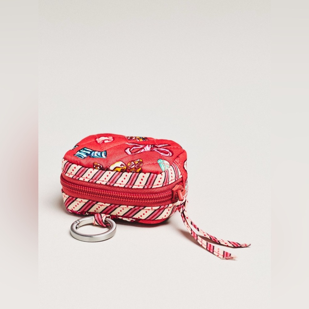 Vera Bradley Earbud Rounded Case Bag Charm Diamond Patchwork Somethin’ Sweet NEW - Picture 1 of 4